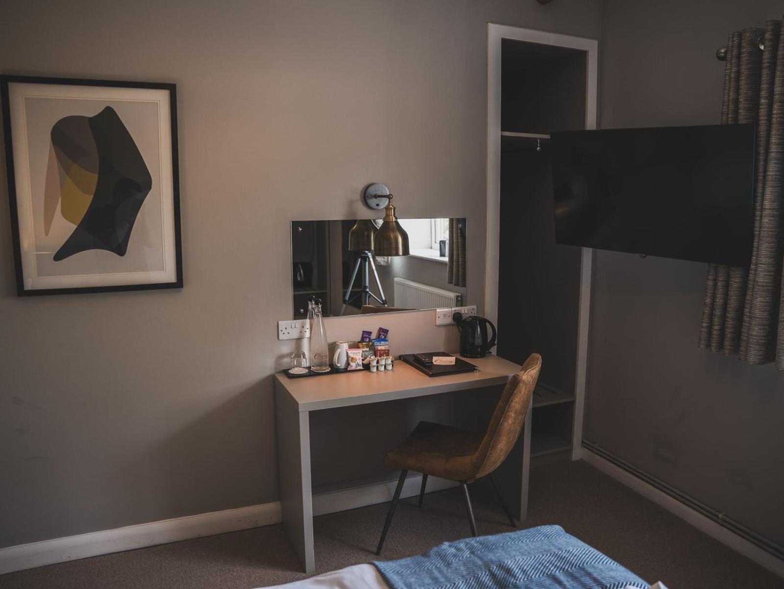 ホテル クロスウェイズ ウェルズ エクステリア 写真 A room at the hotel